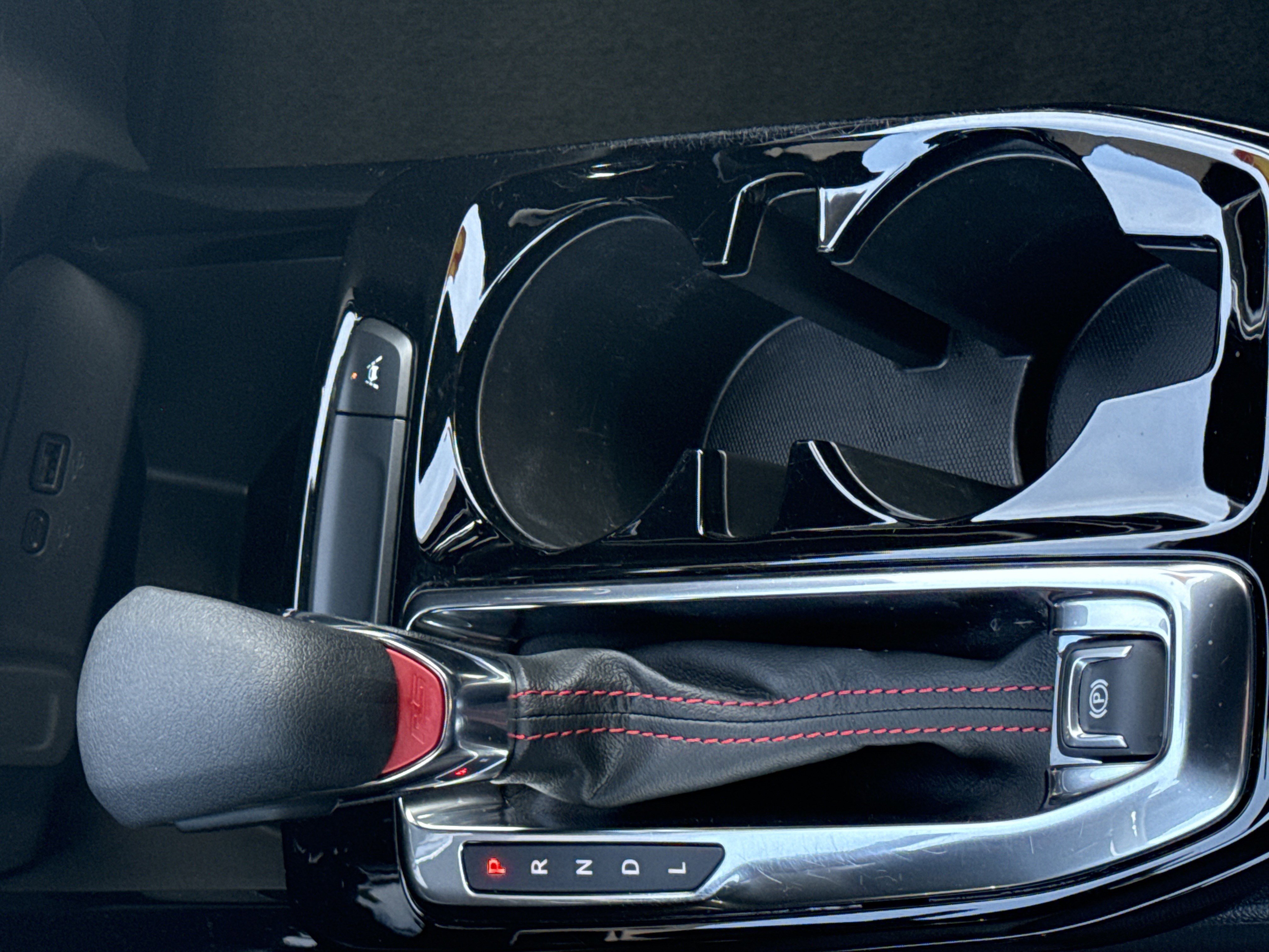 Certified 2025 Chevrolet Trax RS w/ Driver Confidence Package image 31