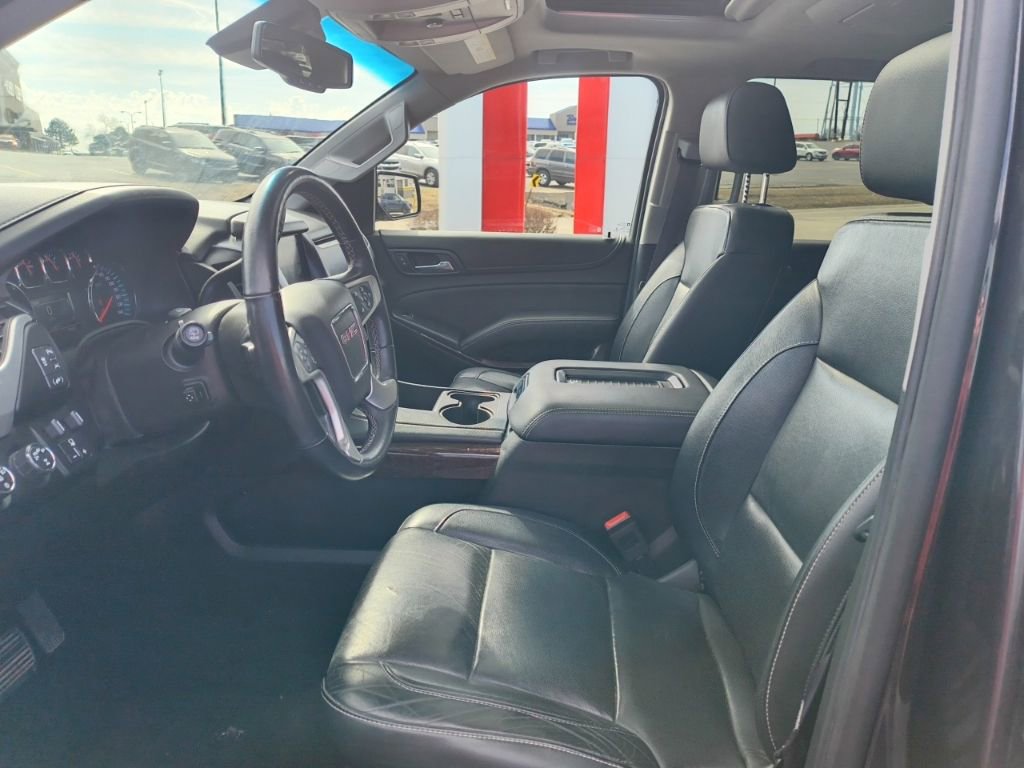 Used 2017 GMC Yukon XL SLT w/ Open Road Package image 9