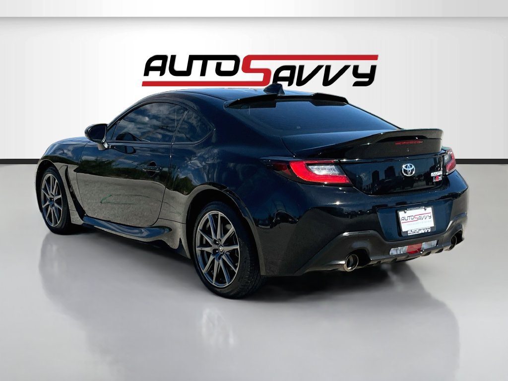 Used 2025 Toyota GR86 Premium w/ Performance Package RWD image 5