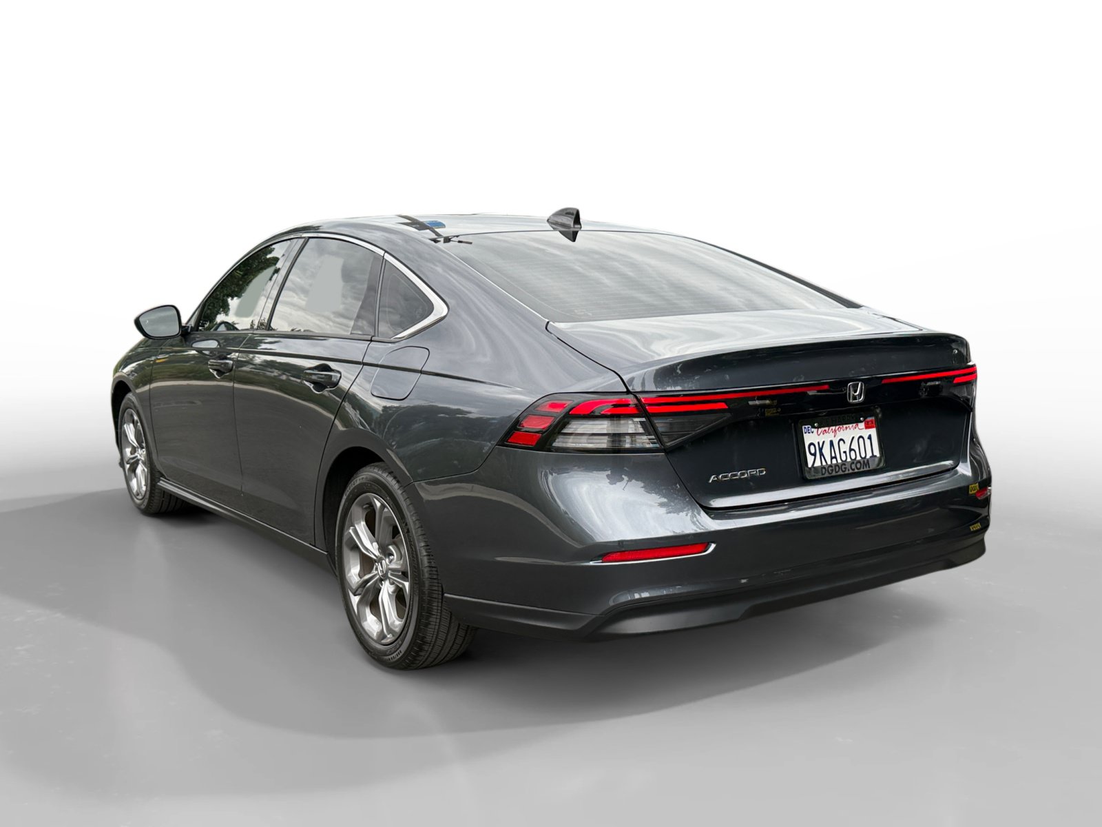 Used 2024 Honda Accord EX image 3