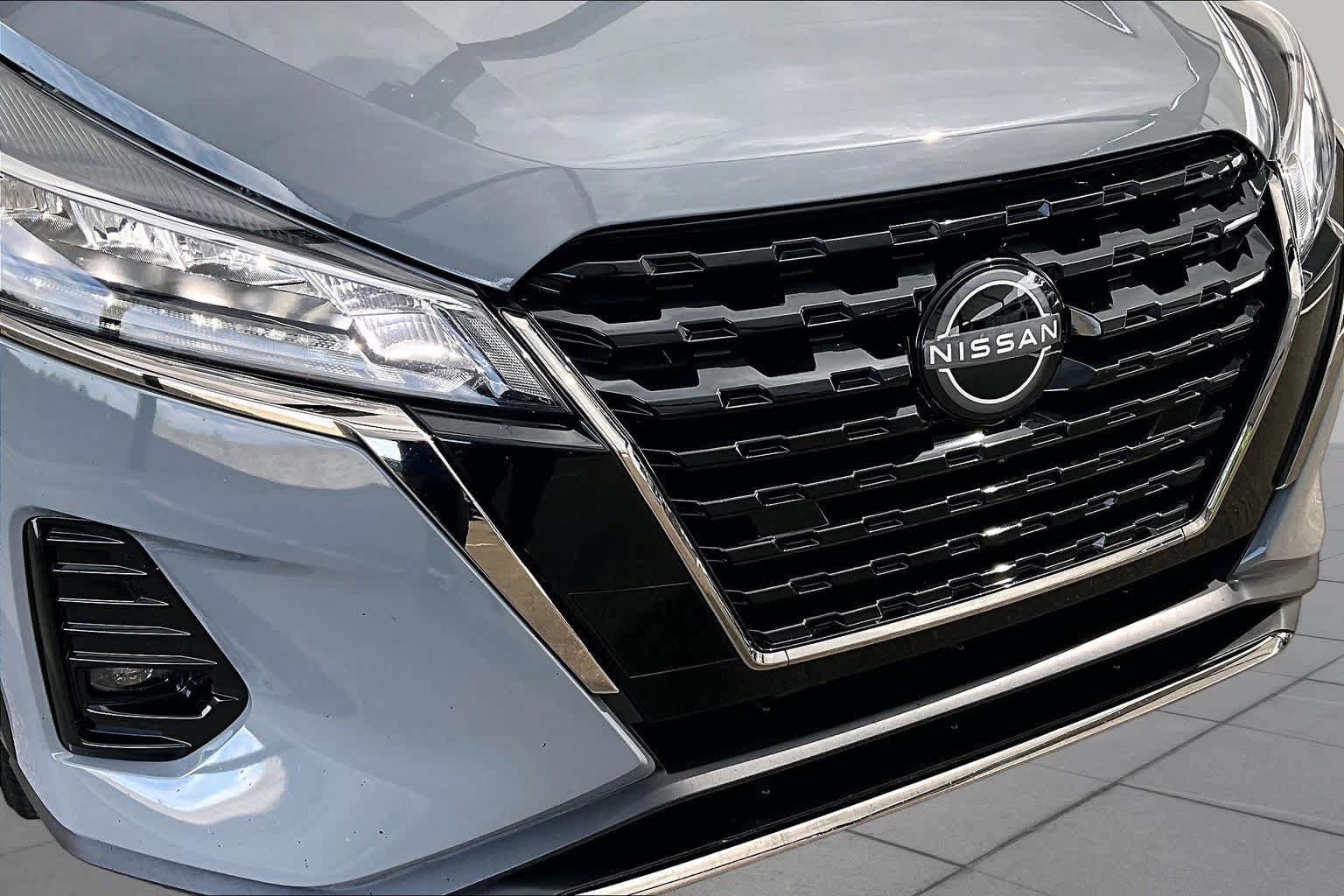 Certified 2024 Nissan Kicks SR w/ SR Premium Package FWD image 29