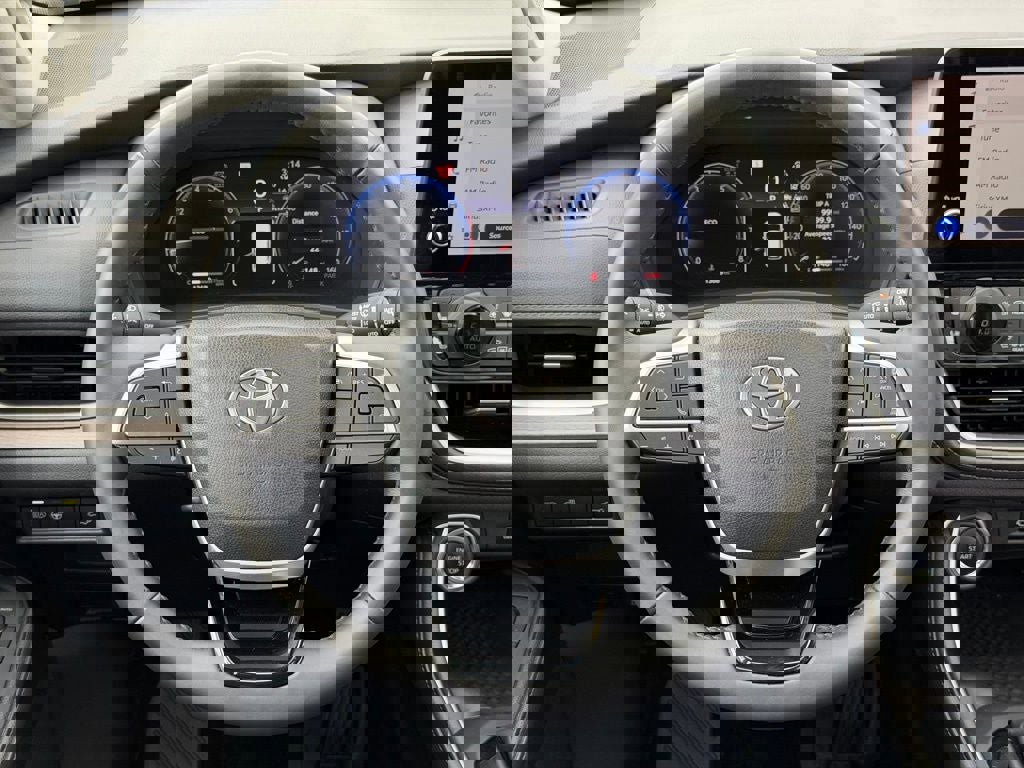 Used 2025 Toyota Grand Highlander Limited image 35