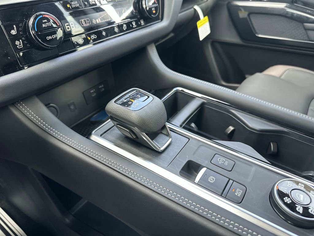 New 2026 Nissan Pathfinder Platinum image 19