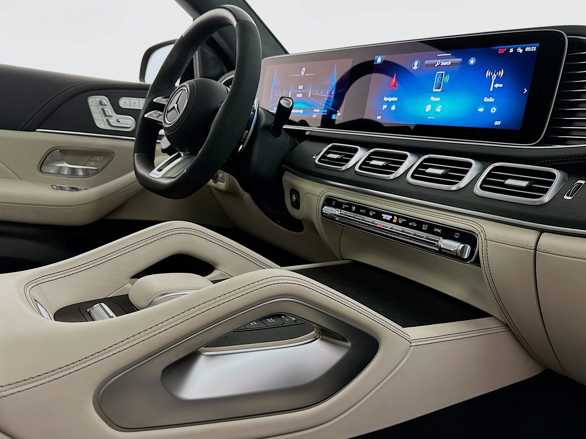 Used 2025 Mercedes-Benz GLE 53 AMG 4MATIC Coupe image 30