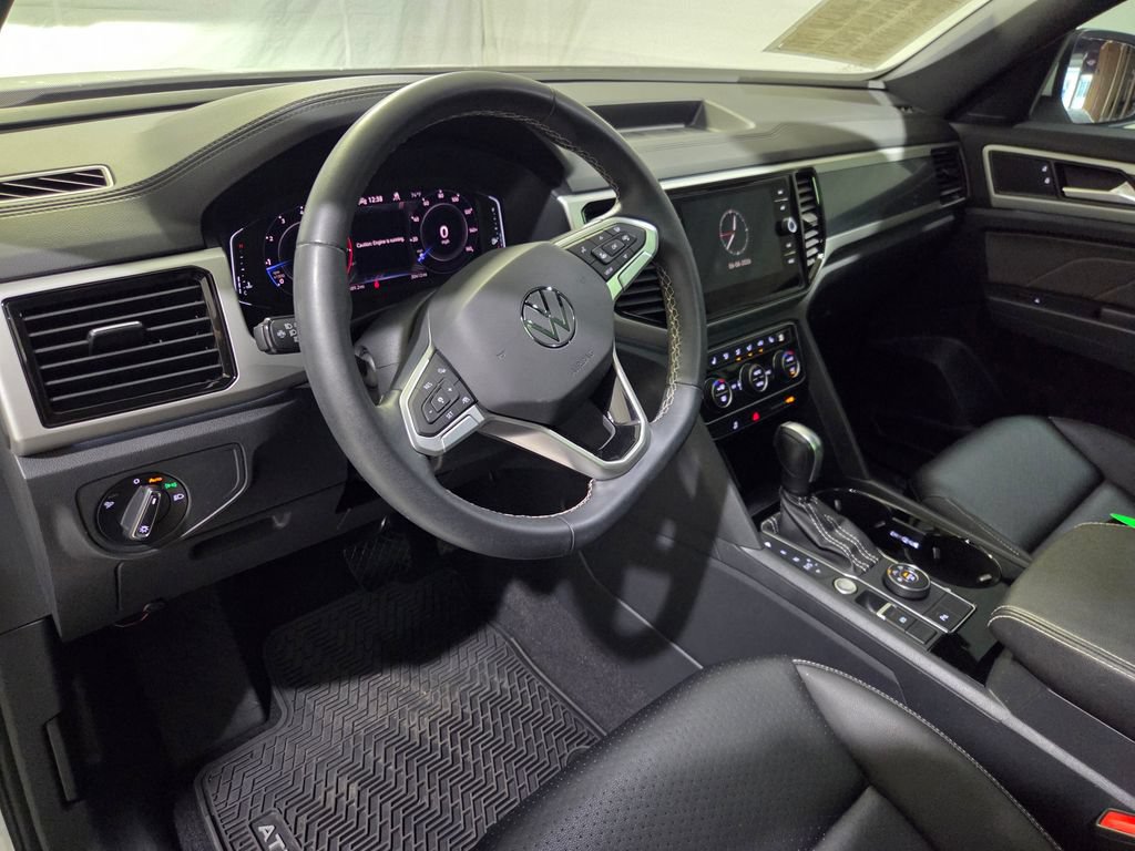 Used 2023 Volkswagen Atlas Cross Sport SEL AWD/4WD image 5