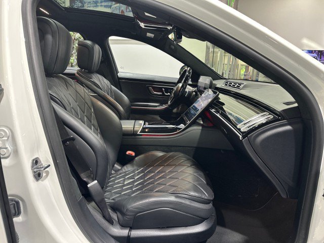 Used 2021 Mercedes-Benz S 580 4MATIC Sedan w/ AMG Line image 52