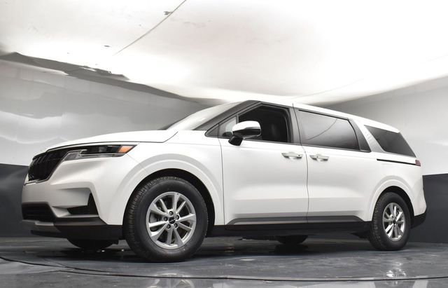 Certified 2024 Kia Carnival LX image 35