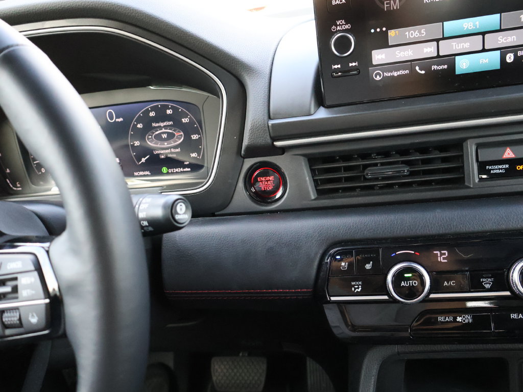 Certified 2025 Honda Pilot Black Edition image 29