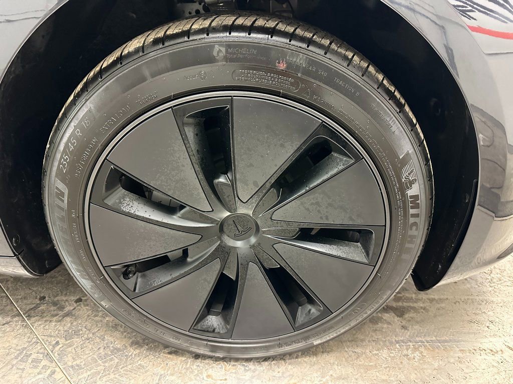 Used 2025 Tesla Model 3 Long Range image 36