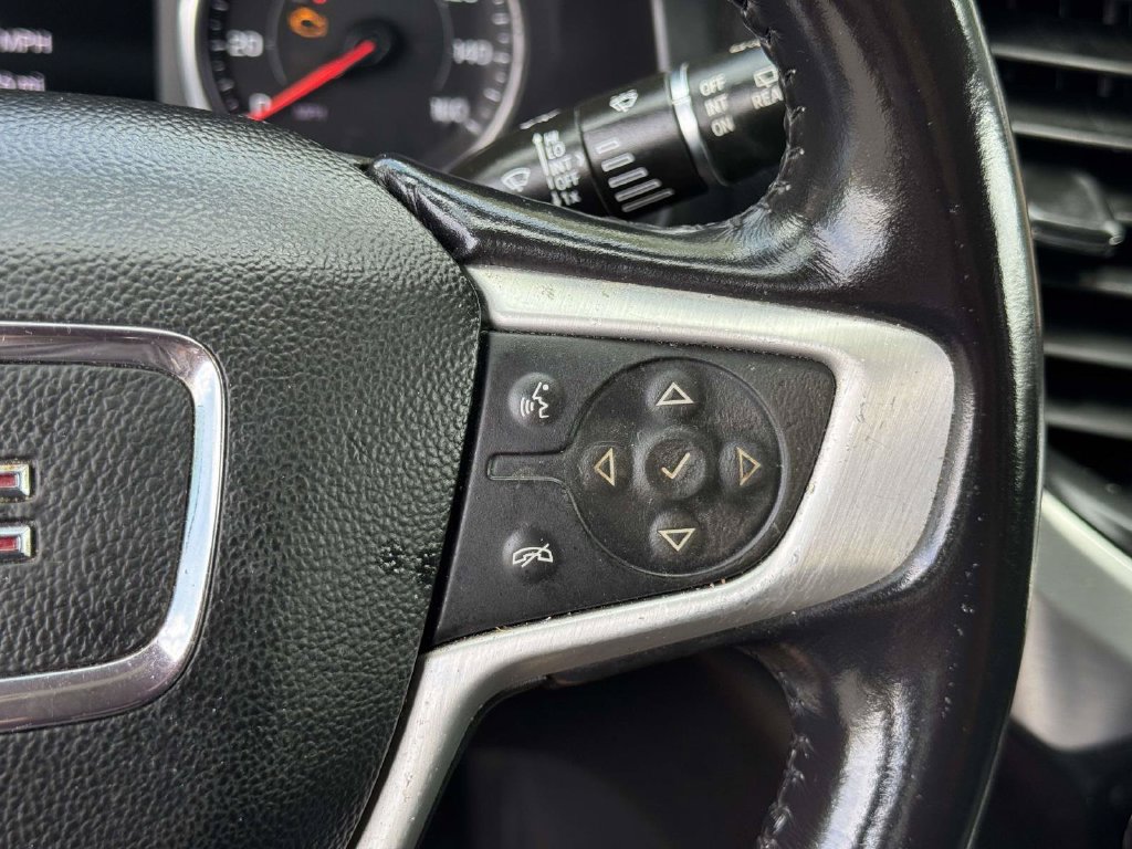 Used 2021 GMC Acadia SLT FWD image 13