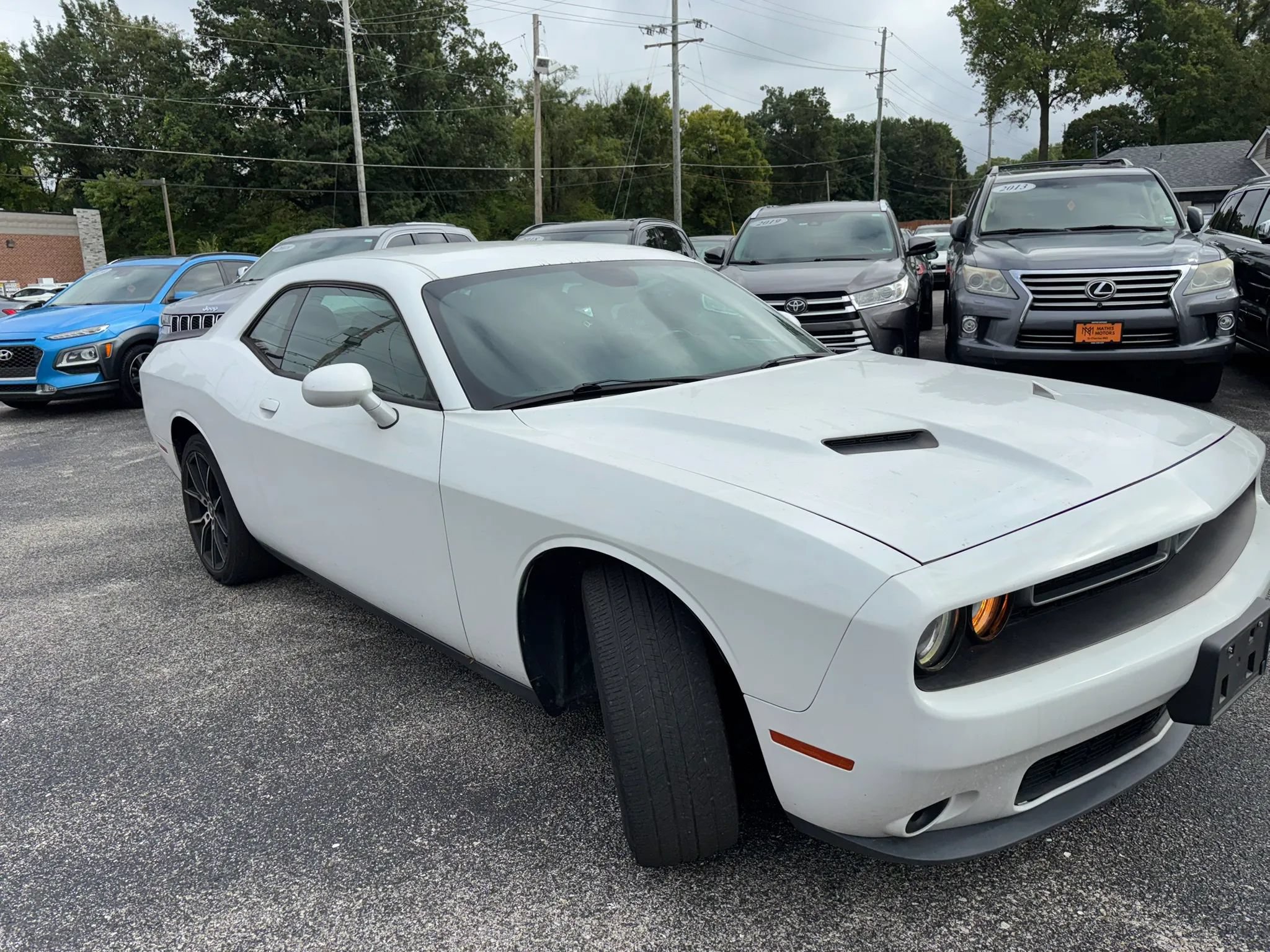 Used 2017 Dodge Challenger SXT RWD image 5