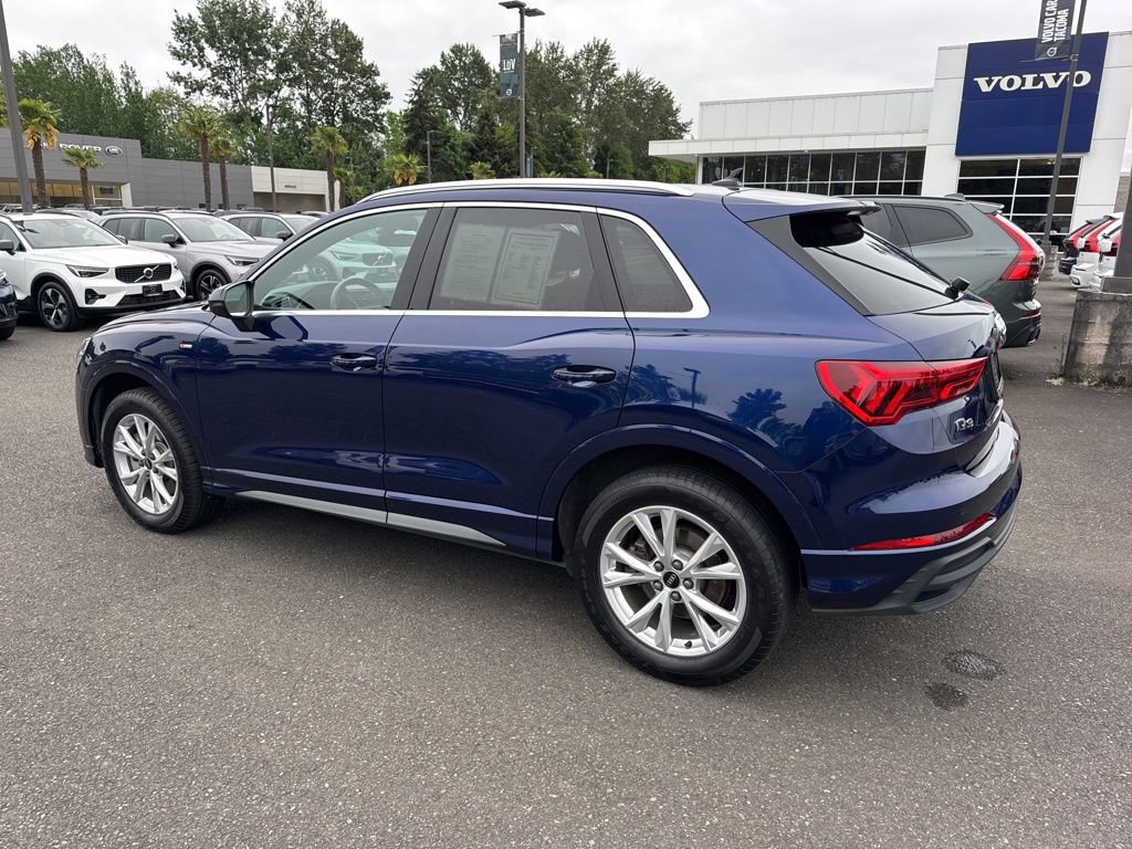 Used 2025 Audi Q3 2.0T Premium AWD/4WD image 3
