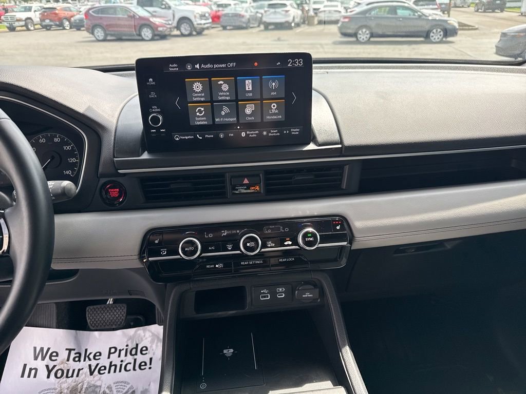 Certified 2023 Honda Pilot Touring image 19