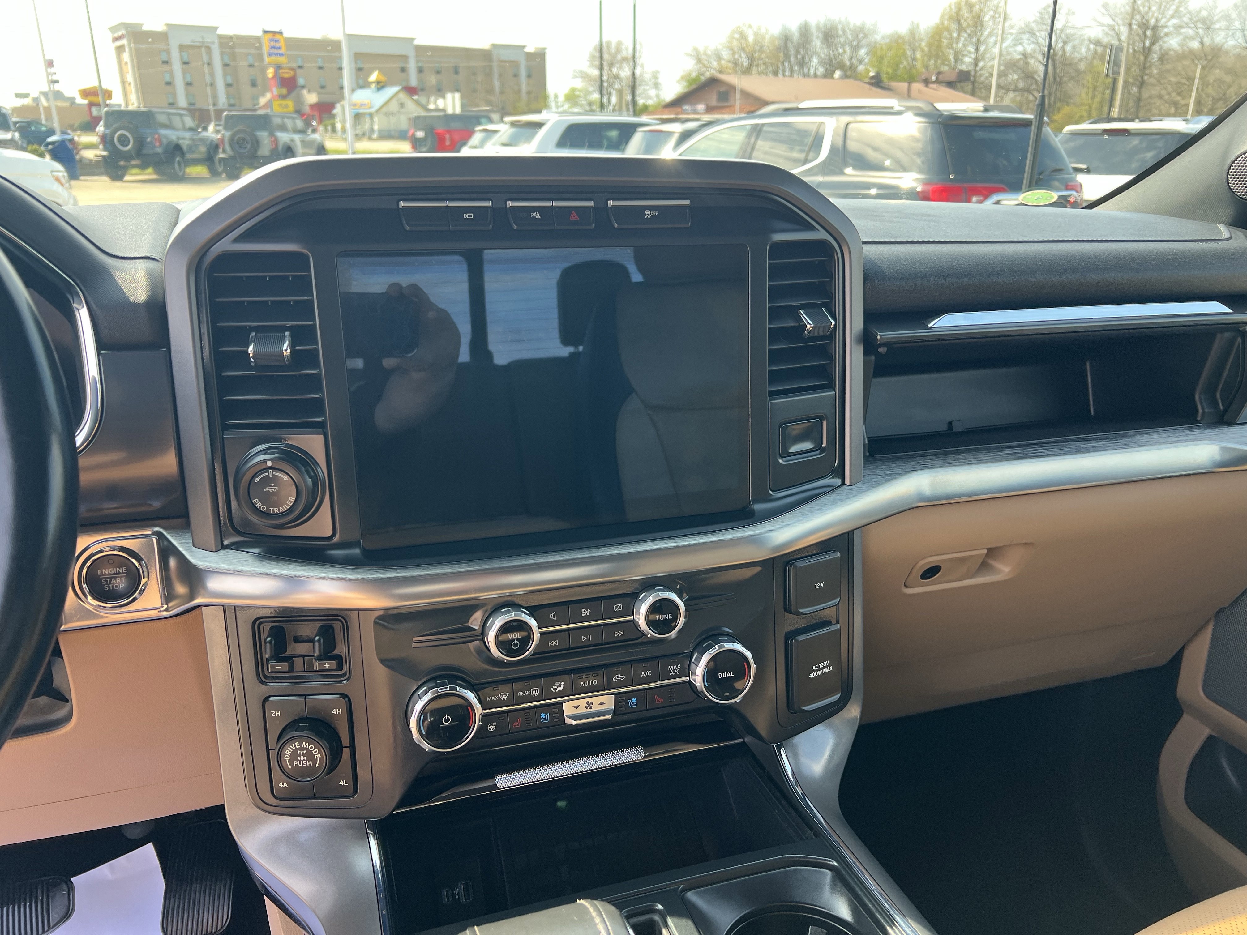 Used 2022 Ford F150 Lariat image 21