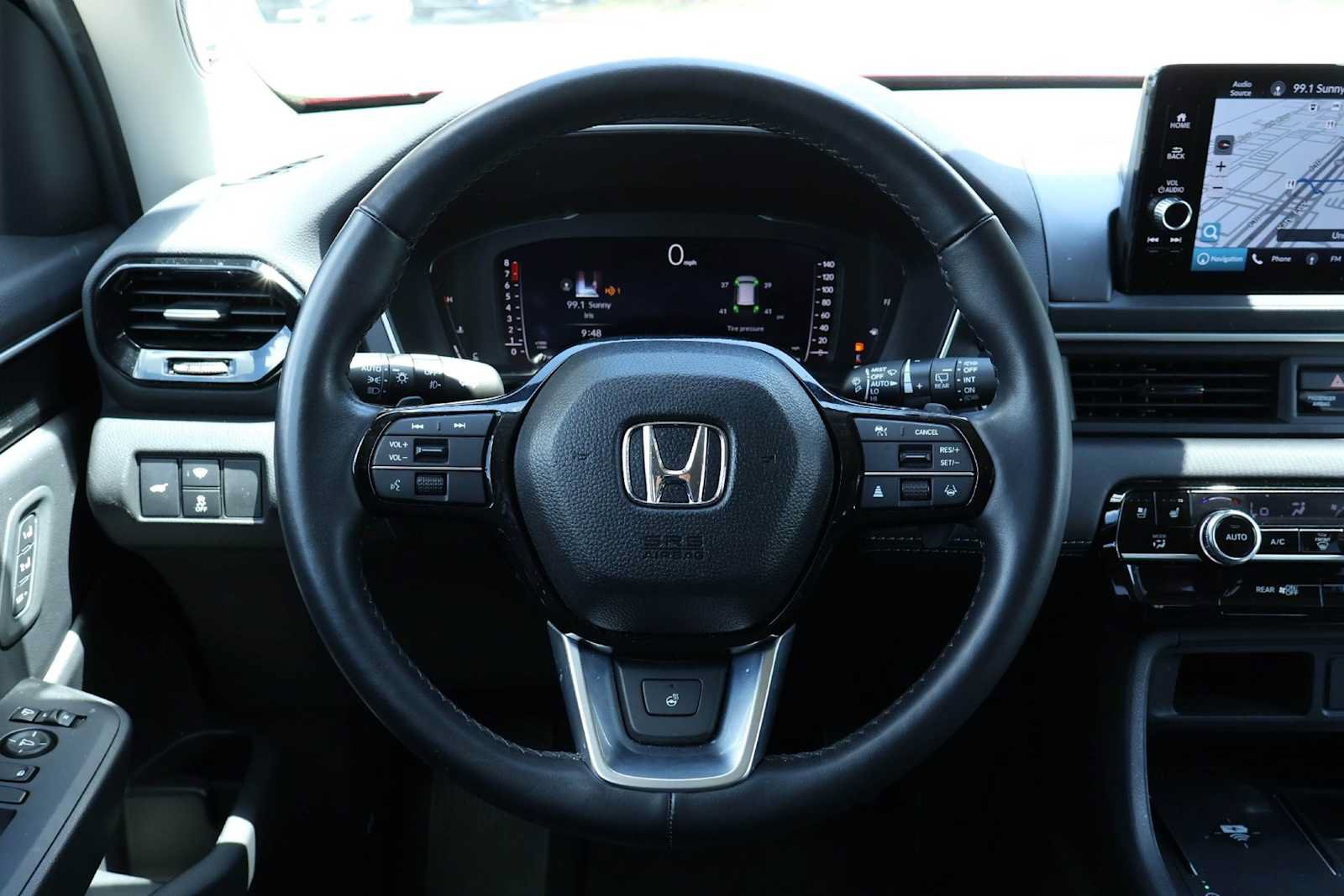 Used 2025 Honda Pilot Elite image 15