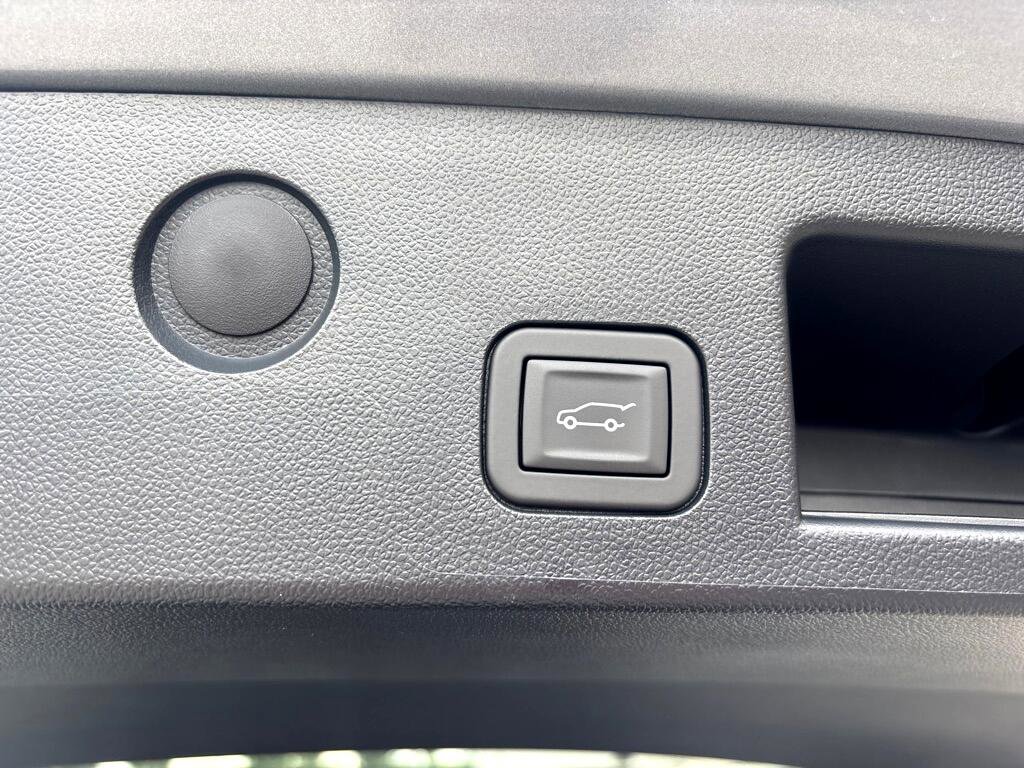 Used 2025 Chevrolet Equinox ACTIV w/ Convenience Package III image 20