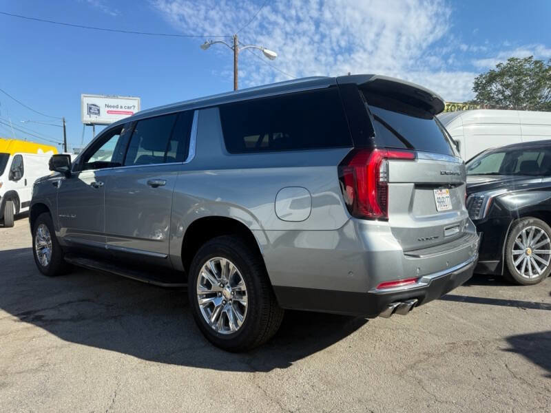 Used 2025 GMC Yukon XL Denali image 5