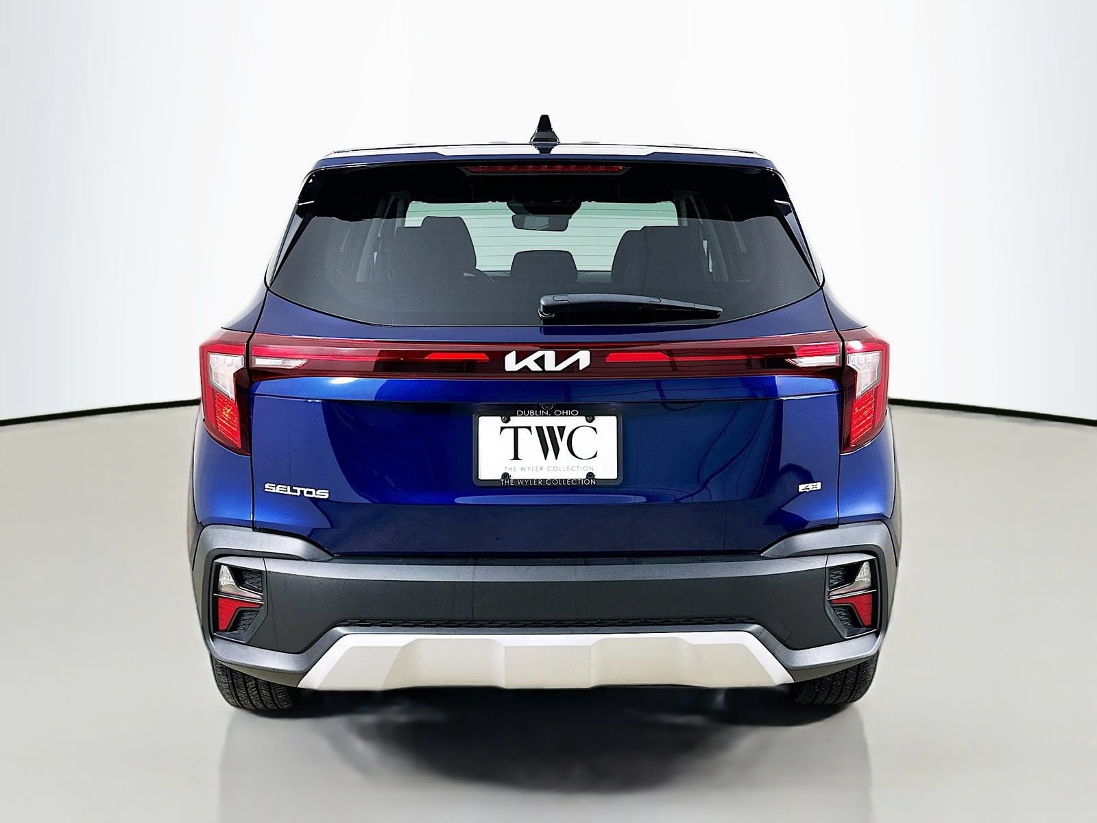 Used 2025 Kia Seltos LX AWD/4WD image 6