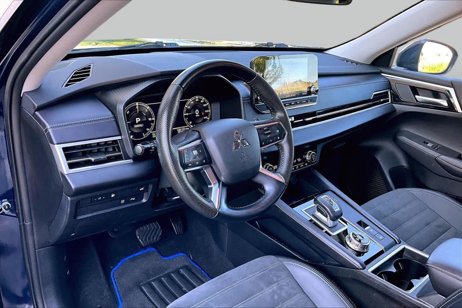 Used 2025 Mitsubishi Outlander SE AWD/4WD image 18