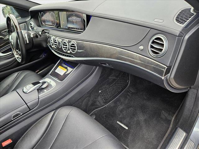 Used 2017 Mercedes-Benz S 550 Sedan image 21