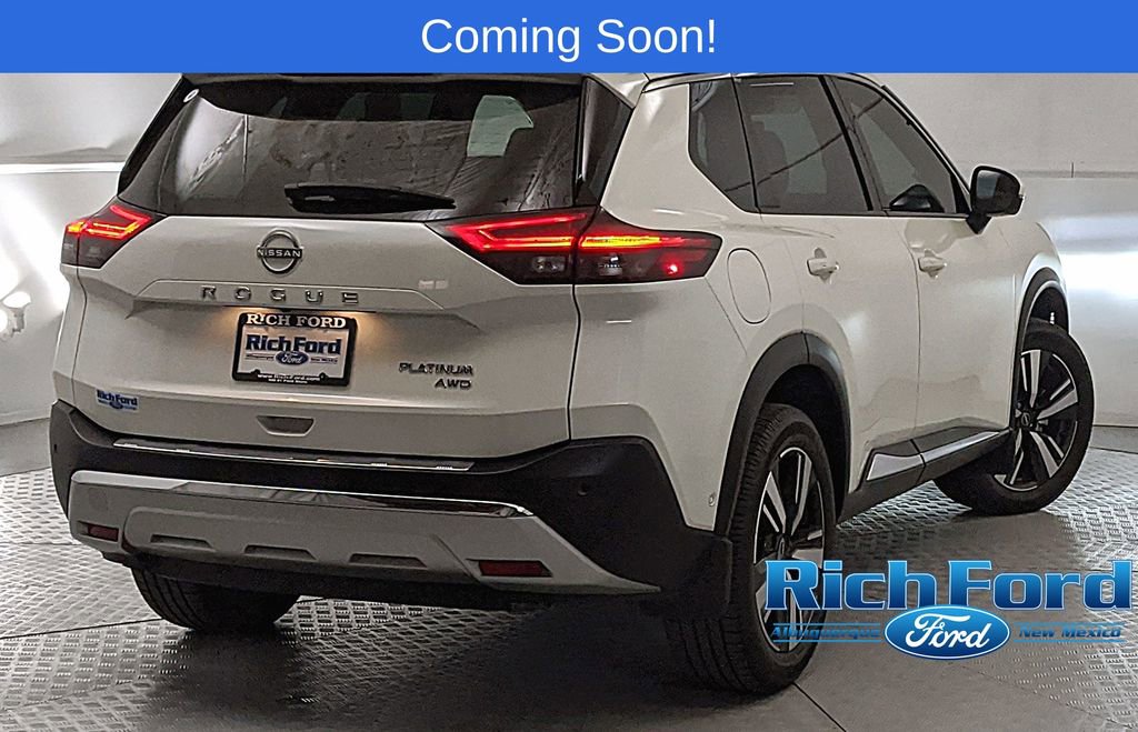 Used 2022 Nissan Rogue Platinum w/ Head-Up Display Package AWD/4WD image 3