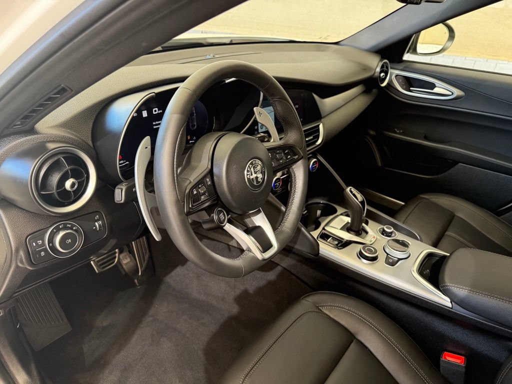 New 2025 Alfa Romeo Giulia RWD image 28