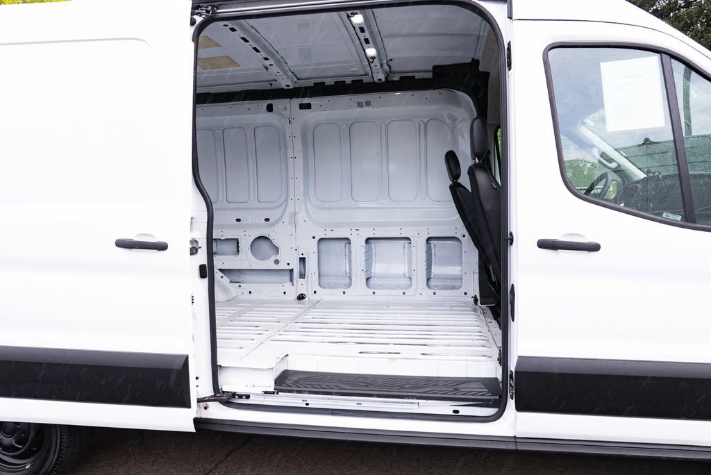 Used 2023 Ford Transit 250 Medium Roof image 19