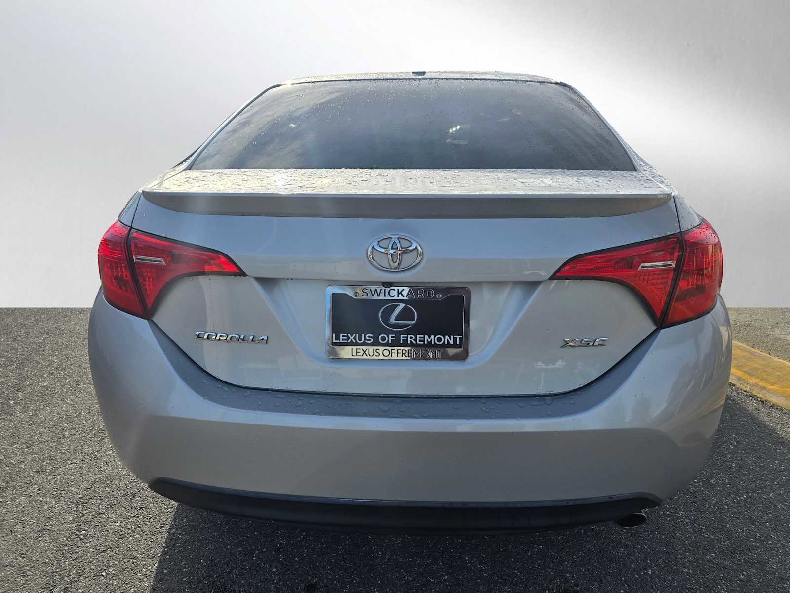 Used 2017 Toyota Corolla XSE image 4