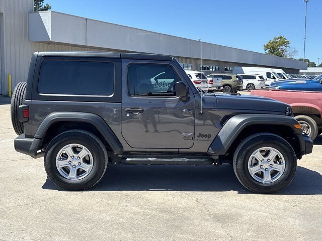 Used 2023 Jeep Wrangler Sport AWD/4WD image 2