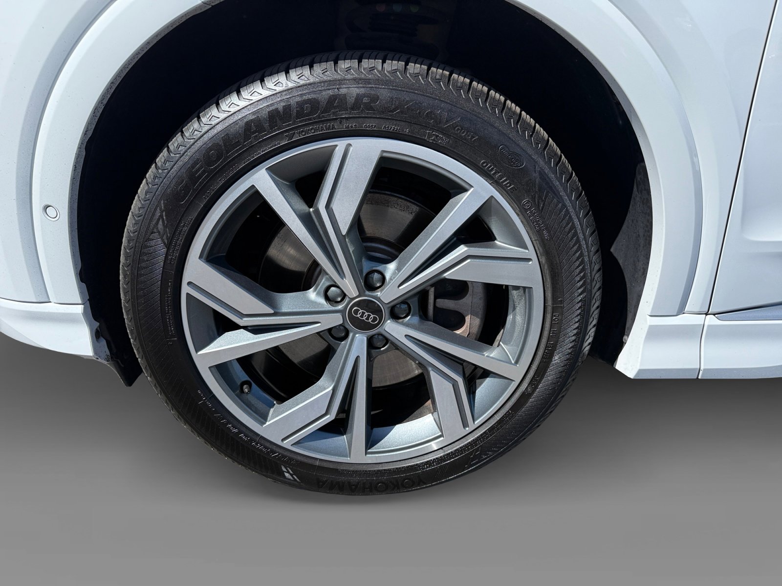 Used 2023 Audi Q4 e-tron Prestige image 9