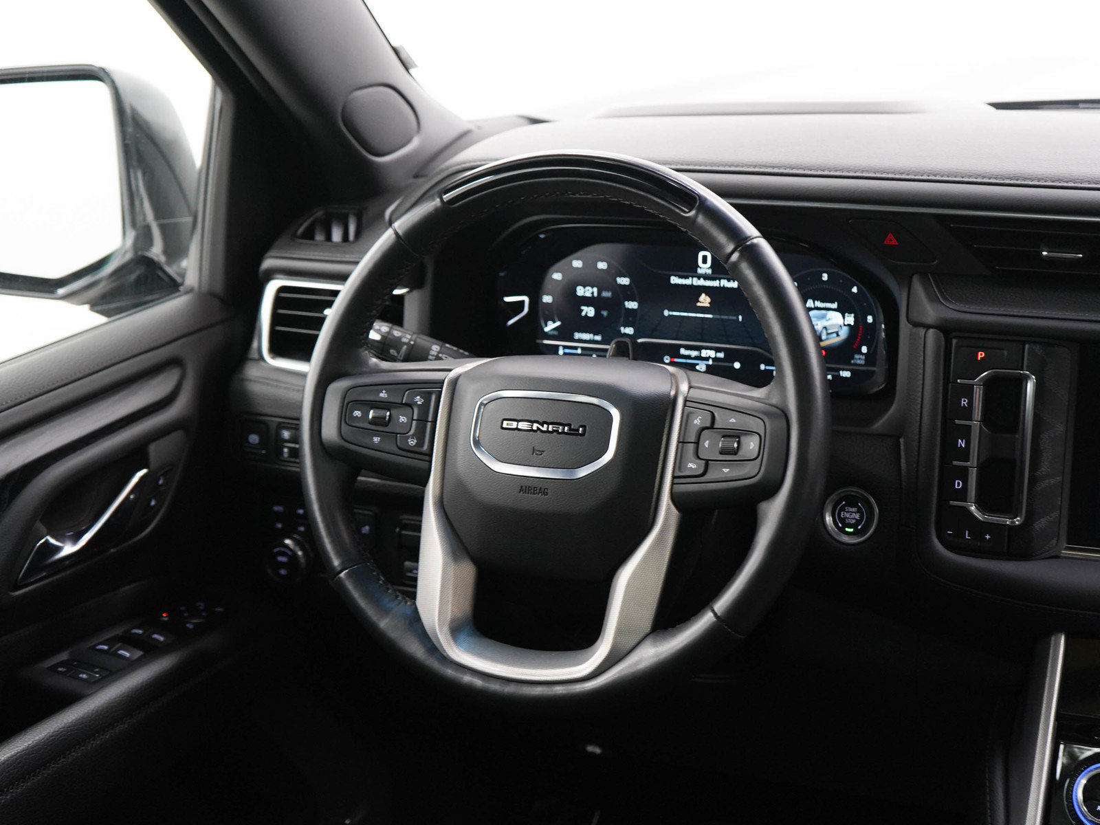 Used 2024 GMC Yukon Denali w/ Denali Reserve Package AWD/4WD image 16
