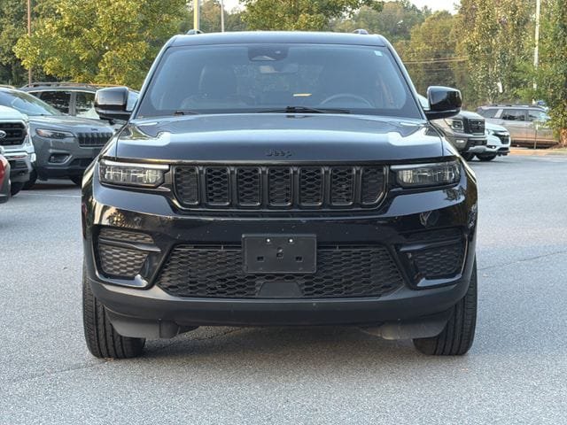 Used 2024 Jeep Grand Cherokee Altitude AWD/4WD image 8