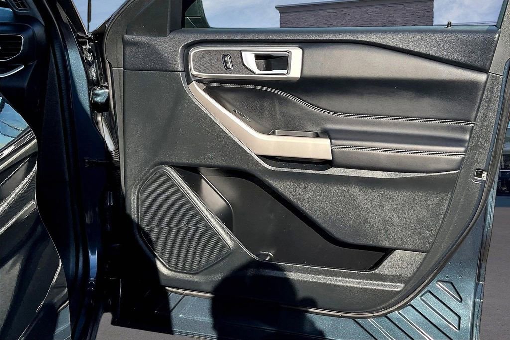 Used 2023 Ford Explorer XLT w/ Equipment Group 202A image 29