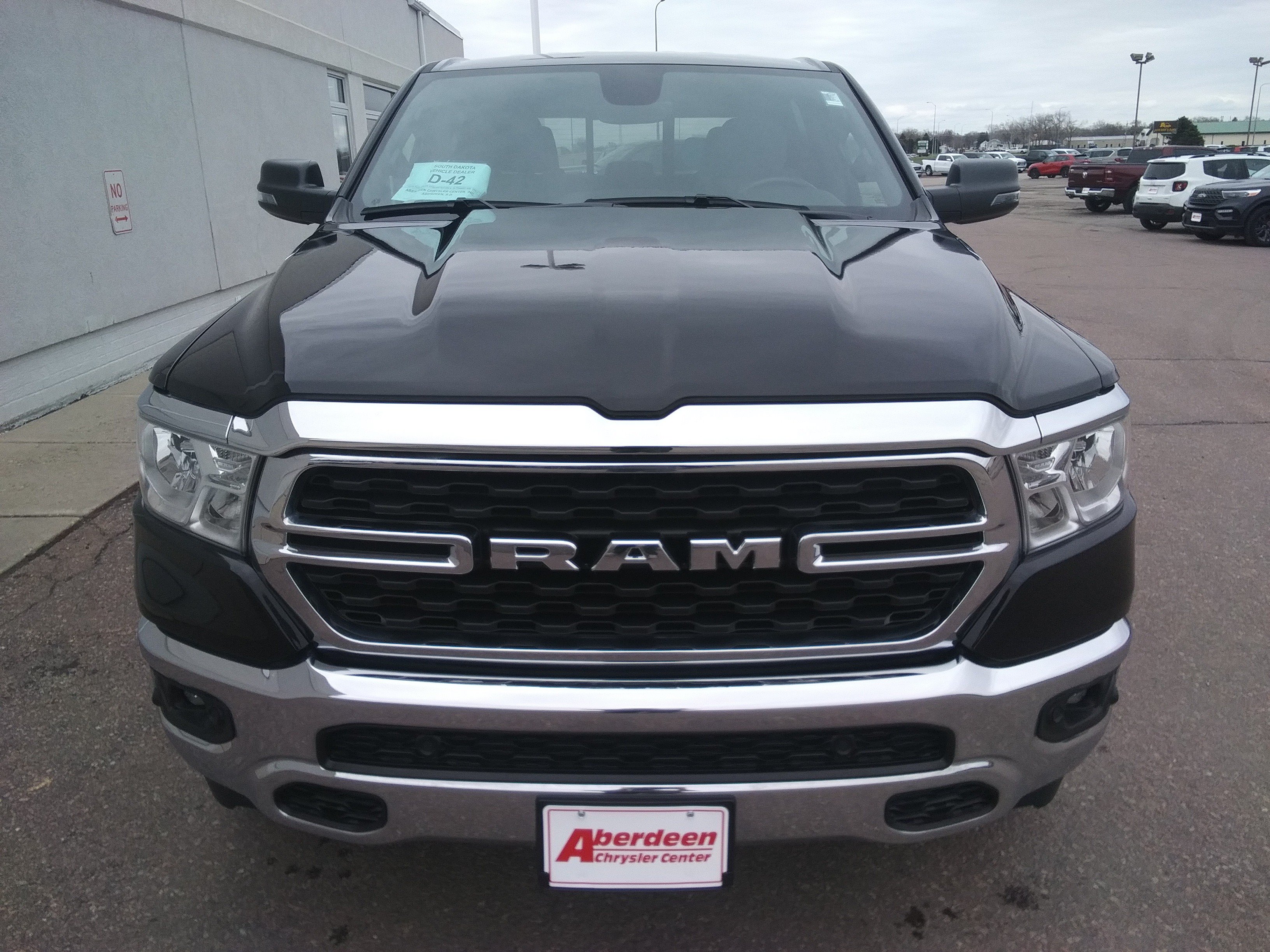 Used 2023 RAM 1500 Big Horn AWD/4WD image 3