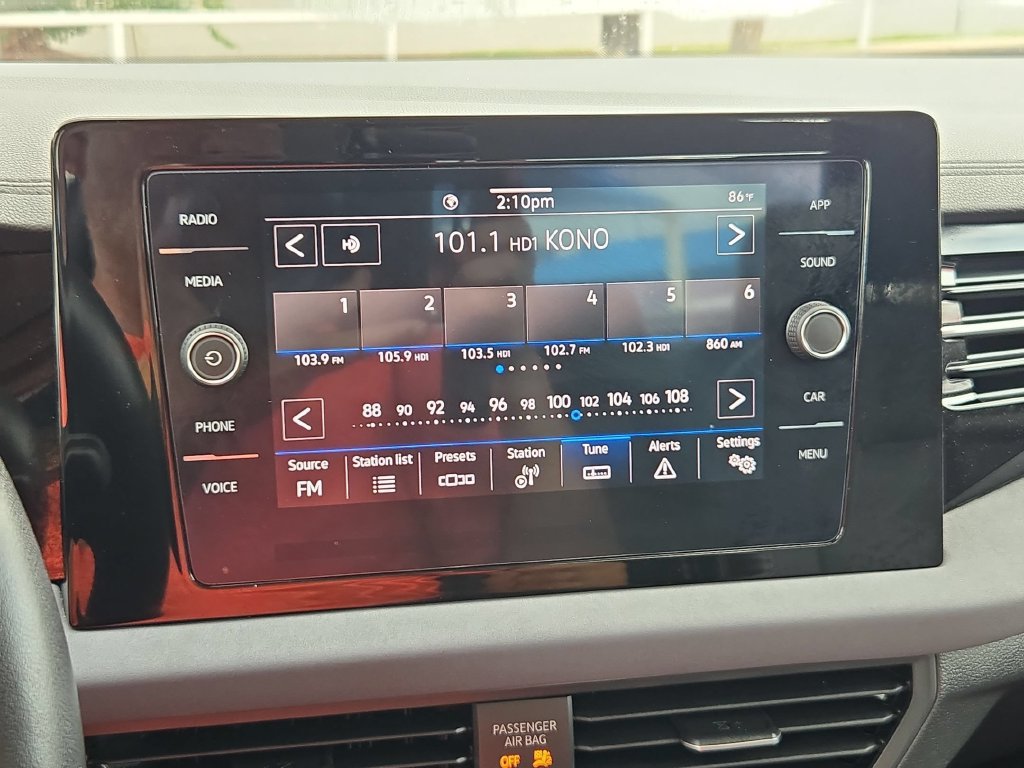 Used 2026 Volkswagen Jetta SE FWD image 19