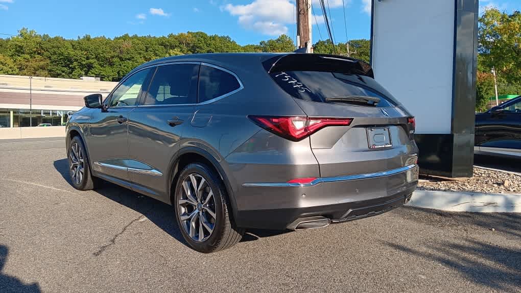 Used 2023 Acura MDX w/ Technology Package AWD/4WD image 3