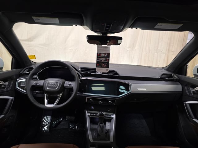 Certified 2025 Audi Q3 2.0T Premium w/ Convenience Plus Package AWD/4WD image 28
