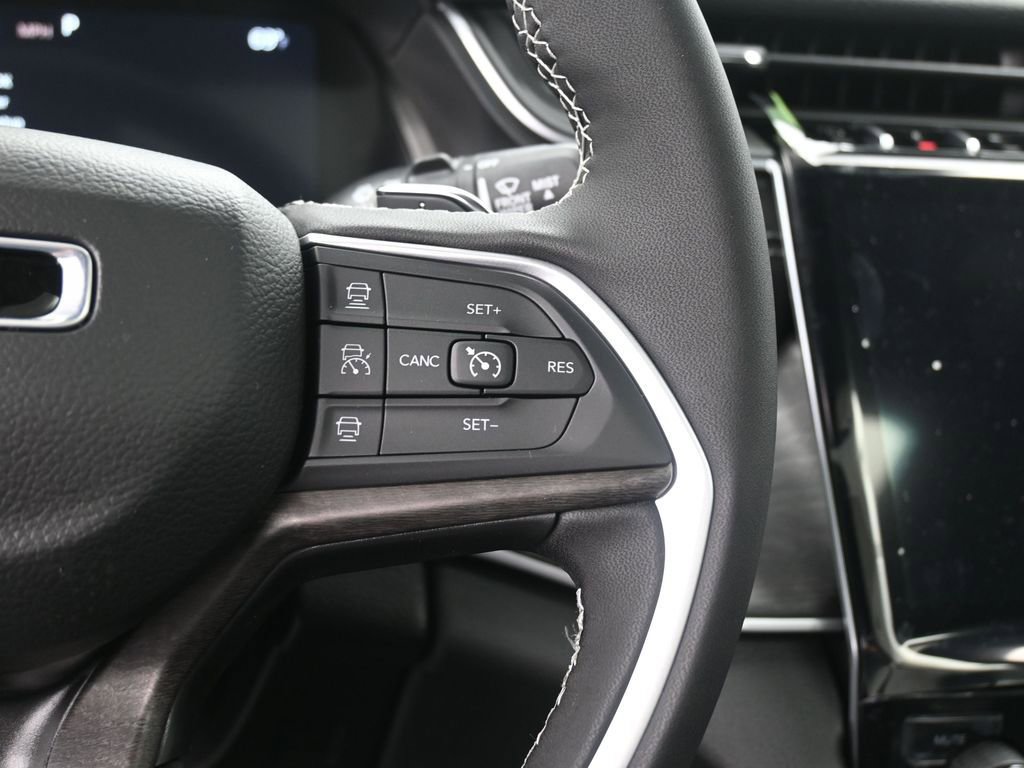 New 2025 Jeep Grand Cherokee Limited w/ Trailer Tow Package image 21