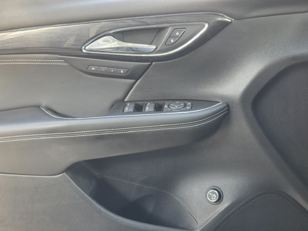 Used 2023 Buick Envision Essence w/ Sport Touring Package FWD image 23