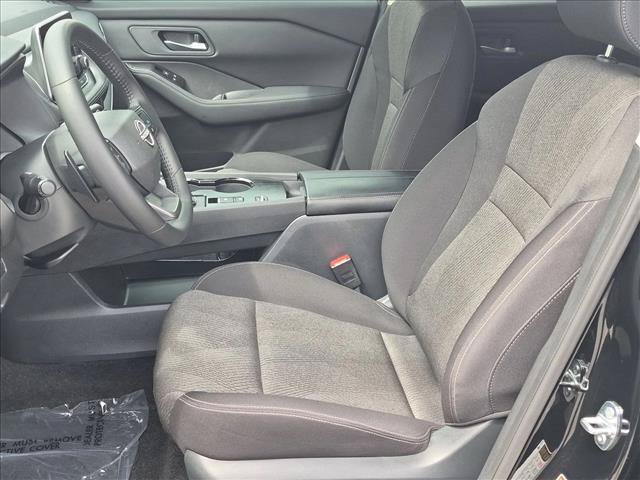 Used 2026 Nissan Rogue SV FWD image 15