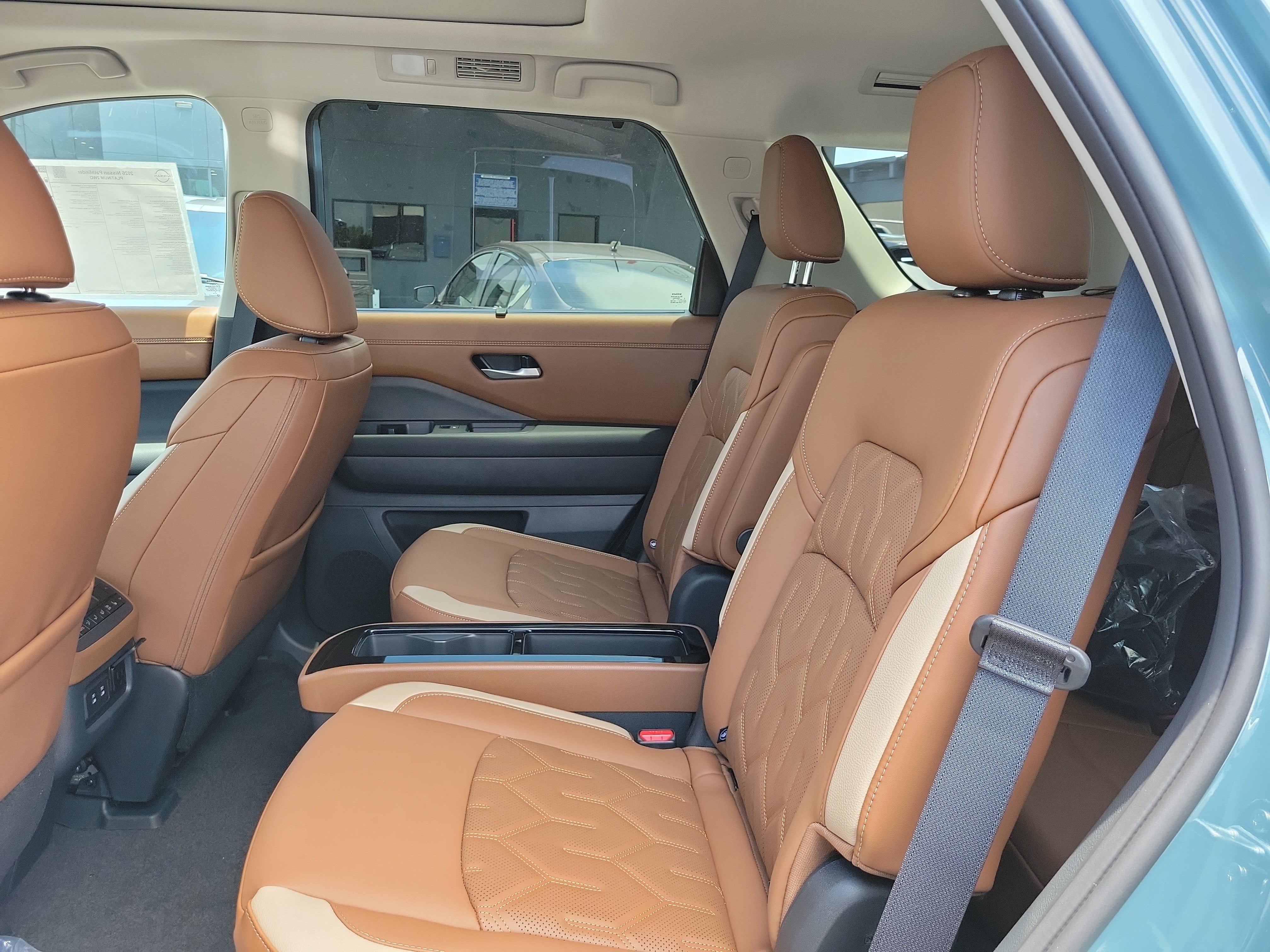 New 2026 Nissan Pathfinder Platinum FWD image 11