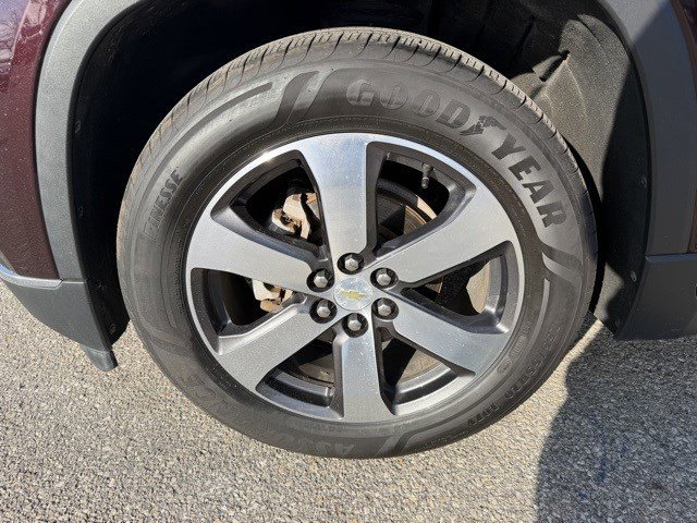 Used 2019 Chevrolet Traverse LT w/ LT Premium Package image 11