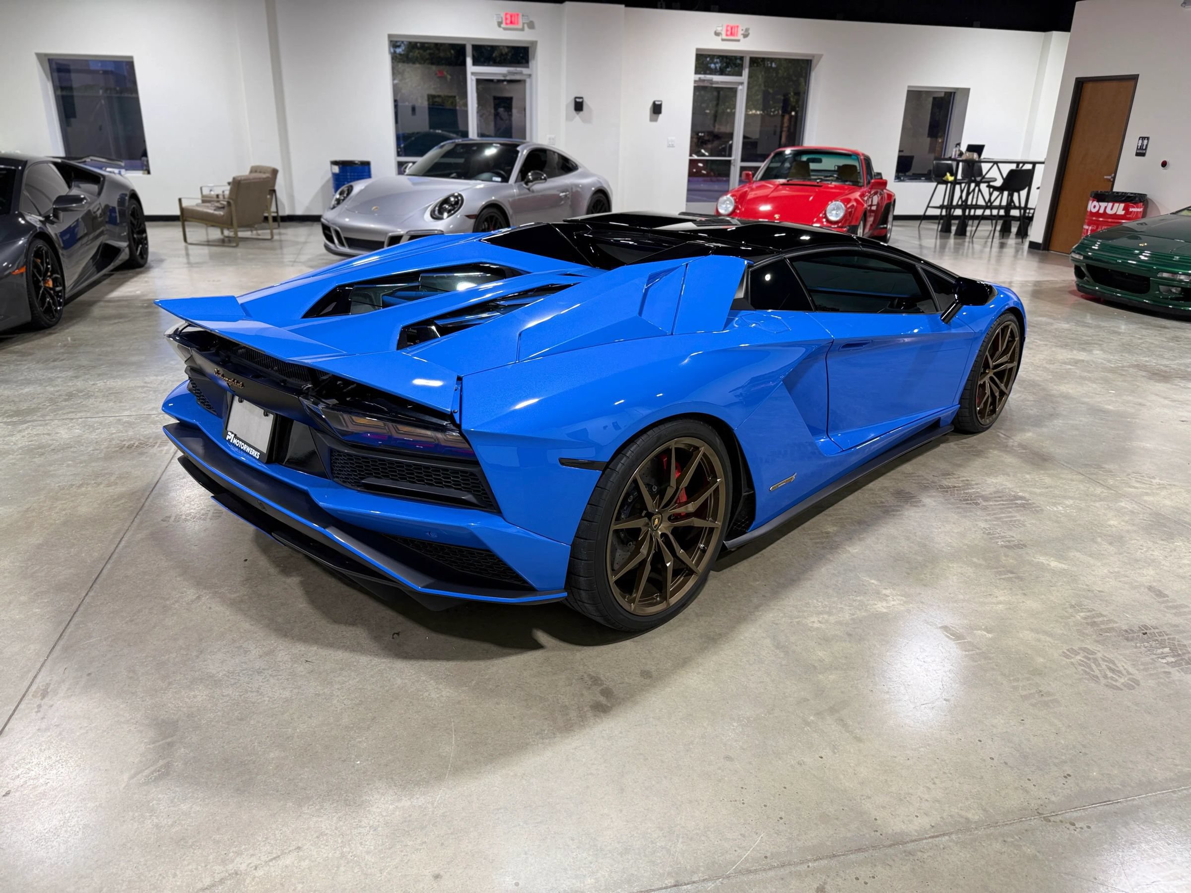 Used 2018 Lamborghini Aventador S AWD/4WD image 71