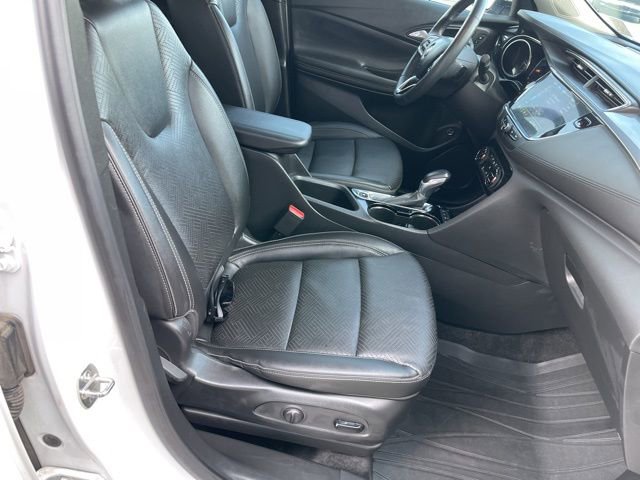Used 2022 Buick Encore GX Essence w/ Experience Buick Package image 17