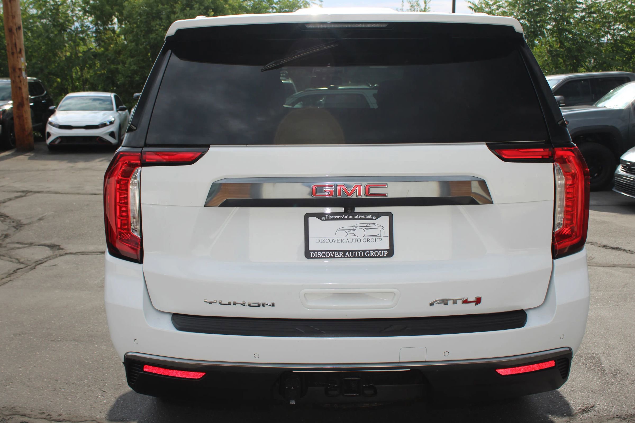 Used 2023 GMC Yukon AT4 w/ AT4 Premium Plus Package image 6