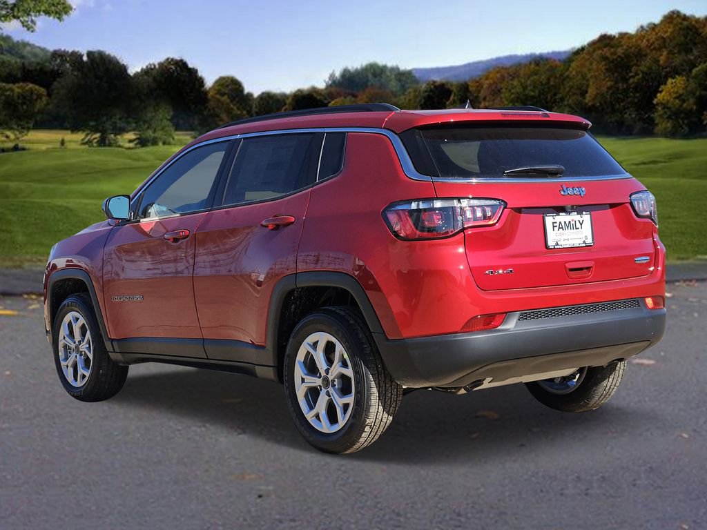 New 2026 Jeep Compass Latitude image 3