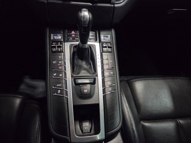 Used 2016 Porsche Macan S AWD/4WD image 46