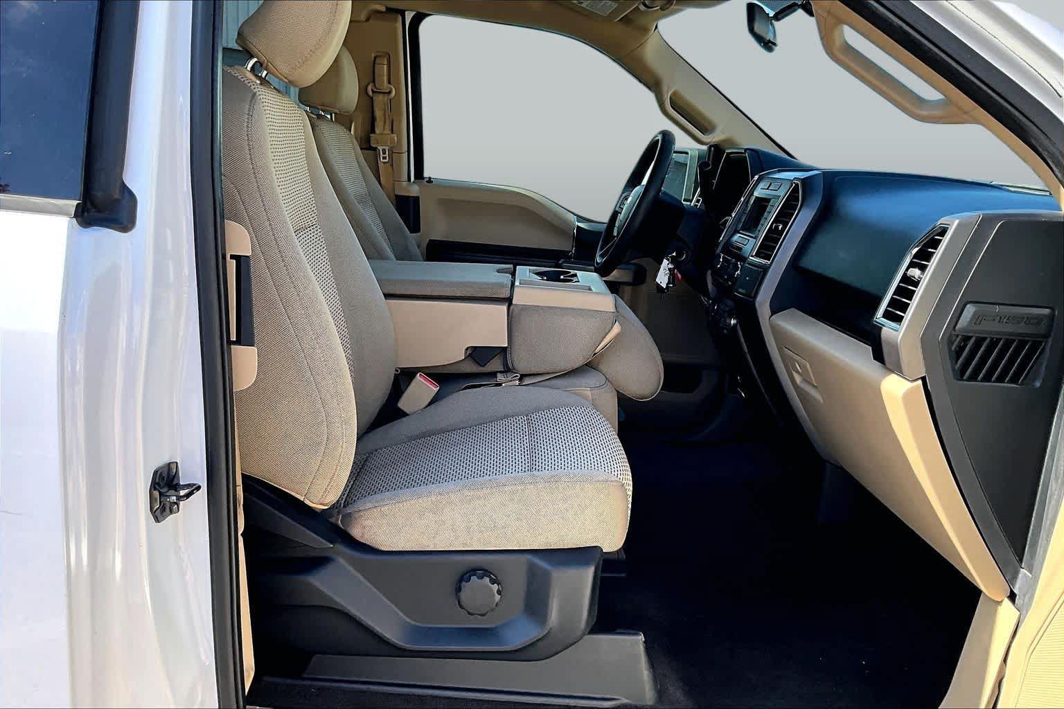 Used 2016 Ford F150 XLT RWD image 9