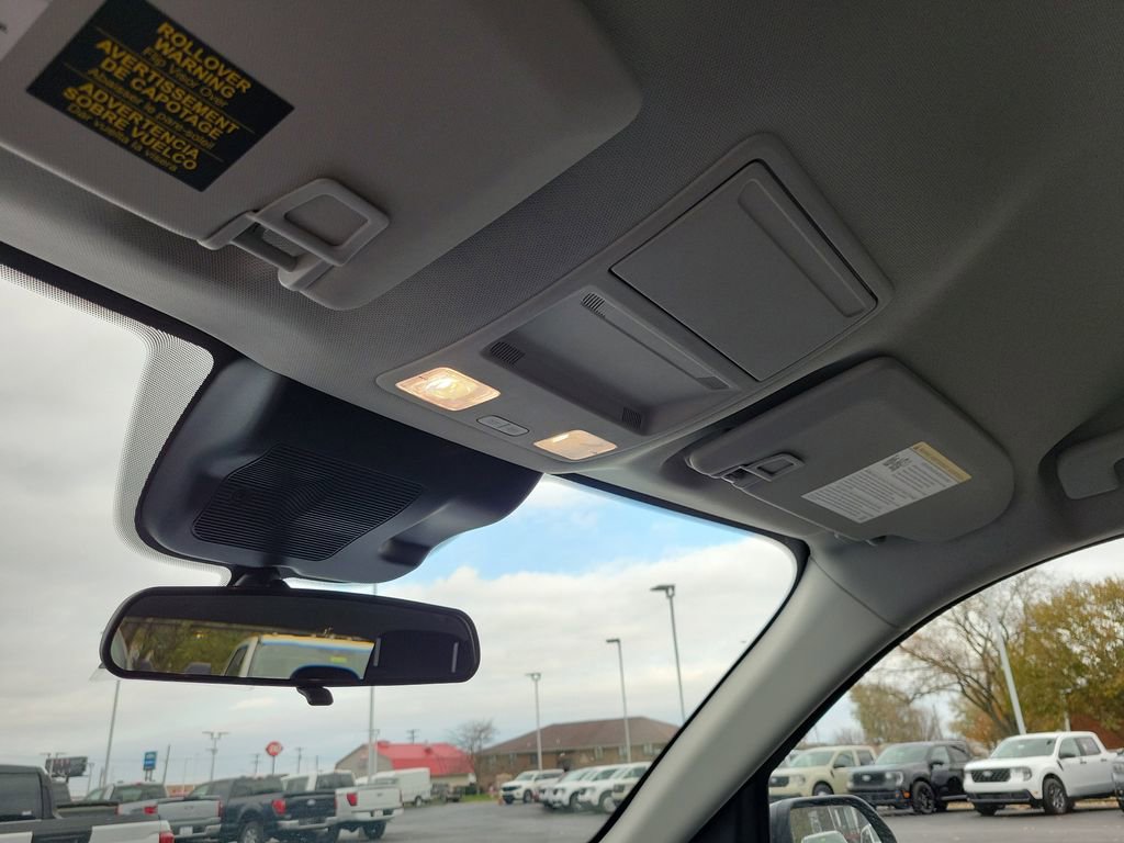 New 2025 Ford Maverick XL image 30