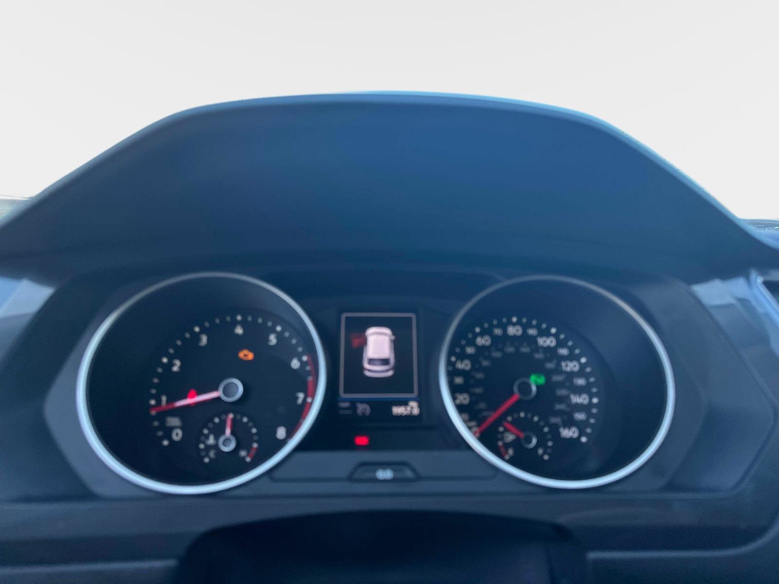 Used 2020 Volkswagen Tiguan SE image 25